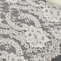 Franse bruidskant ivory kleur 111