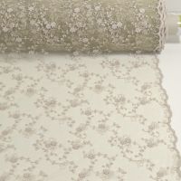 Tule kant kleur 950 licht taupe