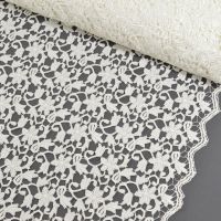 Guipure kant kleur ivory 111