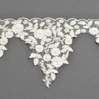 Bruidsband 3D met parels  schulprand 24cm hoog