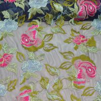 Exclusieve italiaans design tule kant met bloemen donker blauw