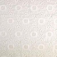 Broderie exclusieve Oostenrijkse broderie licht ivory